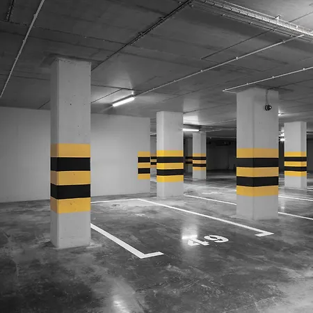 New #madalinskiego57 - Center, New Bulding, 2 Bedrooms, 2x Double Beds And A Fold-out Sofa, Separate Kitchen, Air Conditioning, Balcony, Underground Parking, Self Check In 24h, Internet, Netflix, Coffee Machine, Washing Machine,1 Km To The Railw Apartment Breslau