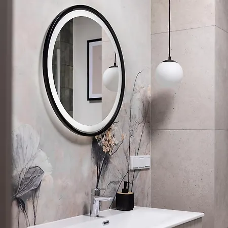 New #madalinskiego57 - Center, New Bulding, 2 Bedrooms, 2x Double Beds And A Fold-out Sofa, Separate Kitchen, Air Conditioning, Balcony, Underground Parking, Self Check In 24h, Internet, Netflix, Coffee Machine, Washing Machine,1 Km To The Railw Apartamento