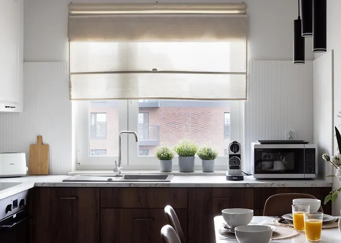 New #madalinskiego57 - Center, New Bulding, 2 Bedrooms, 2x Double Beds And A Fold-out Sofa, Separate Kitchen, Air Conditioning, Balcony, Underground Parking, Self Check In 24h, Internet, Netflix, Coffee Machine, Washing Machine,1 Km To The Railw * Wroclaw