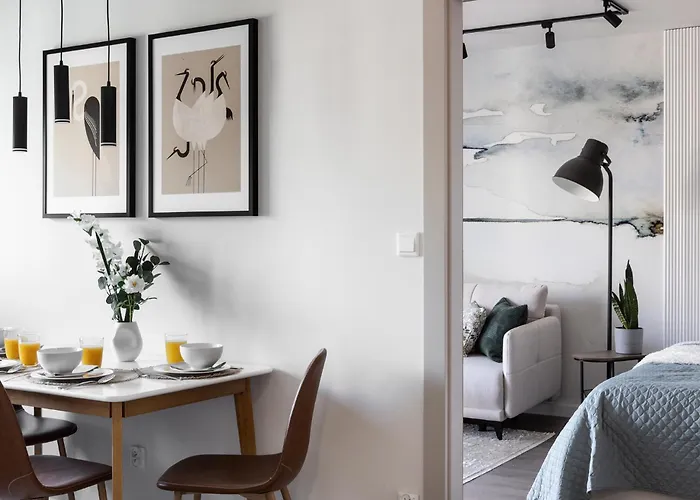 New #madalinskiego57 - Center, New Bulding, 2 Bedrooms, 2x Double Beds And A Fold-out Sofa, Separate Kitchen, Air Conditioning, Balcony, Underground Parking, Self Check In 24h, Internet, Netflix, Coffee Machine, Washing Machine,1 Km To The Railw